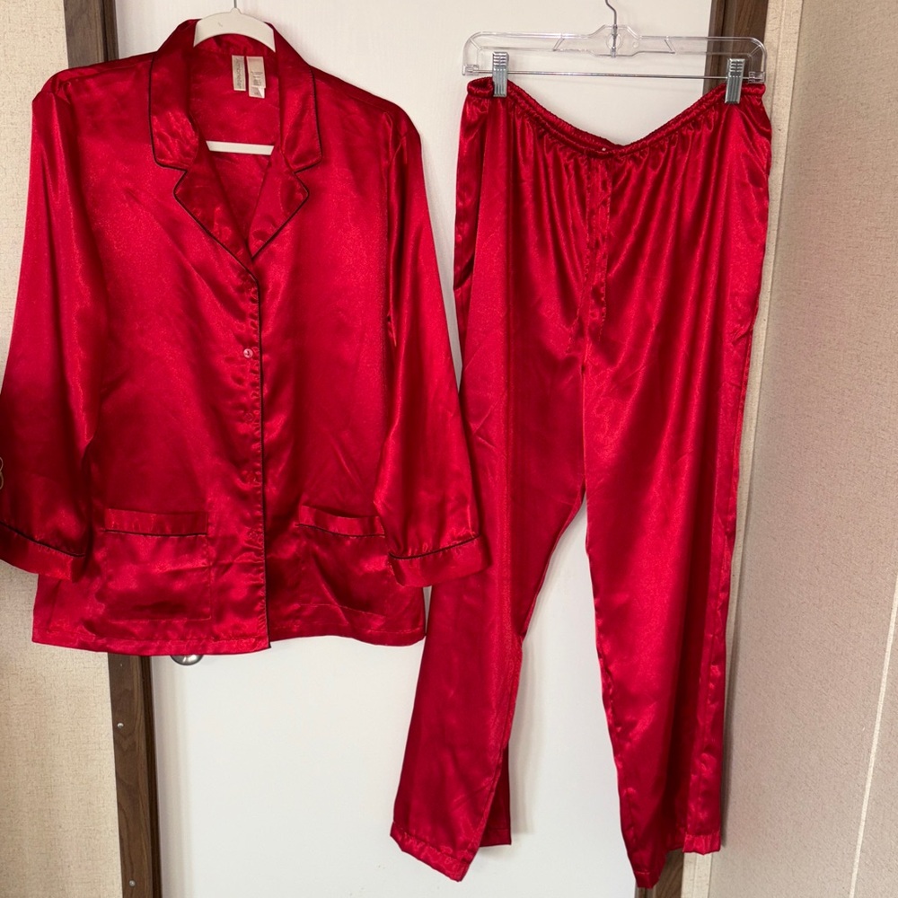 Ambrielle Red Pajama Set Womens Large Button Up Sleepwear Loungewear Valentine